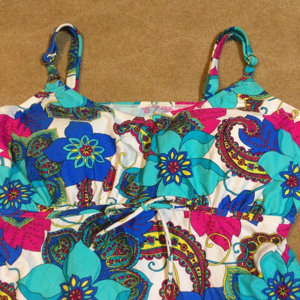 Island Escape NWT Underwire Tankini Swim Top, 22W - Picture 2 of 9